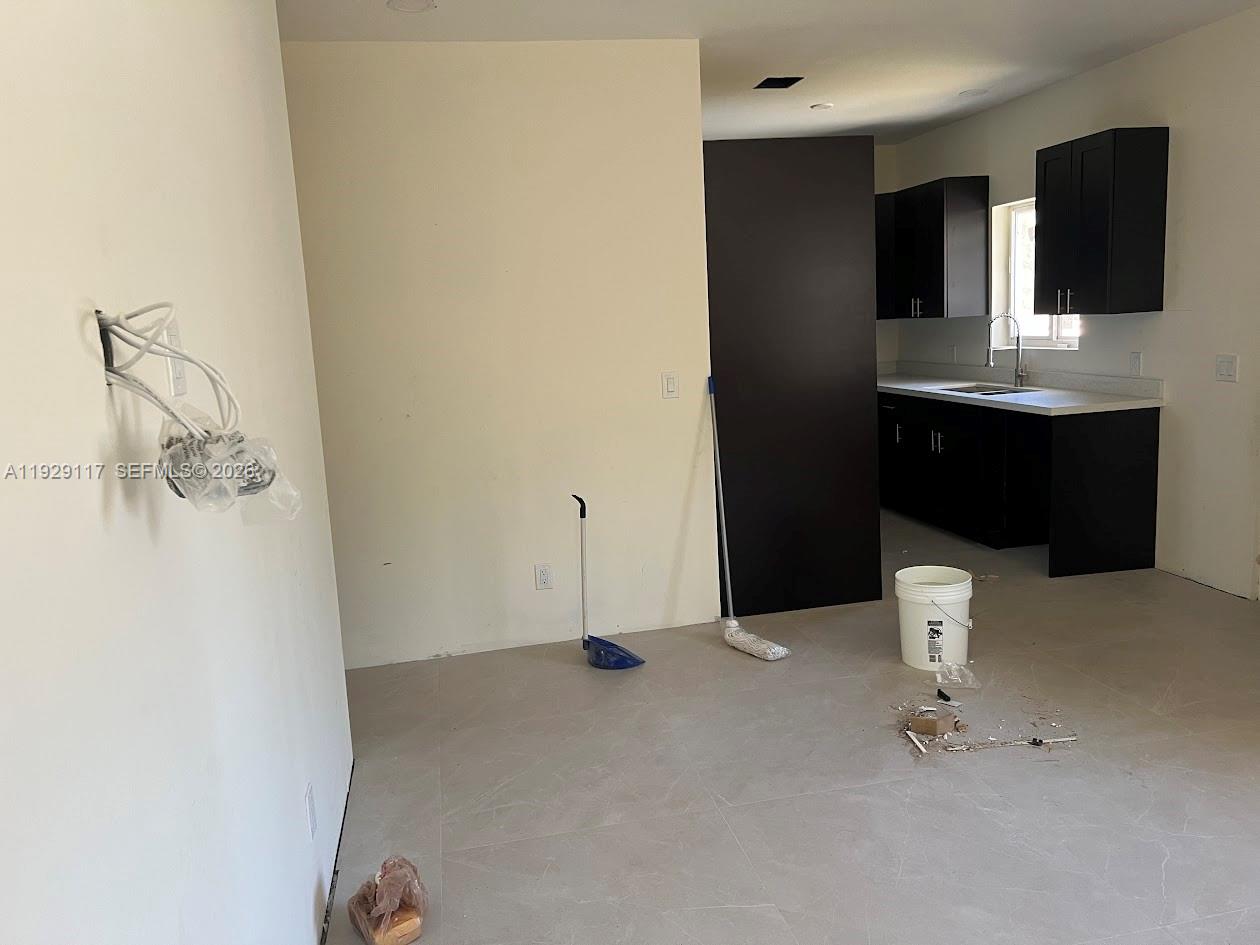 PINEWOOD PARK - Residential Income