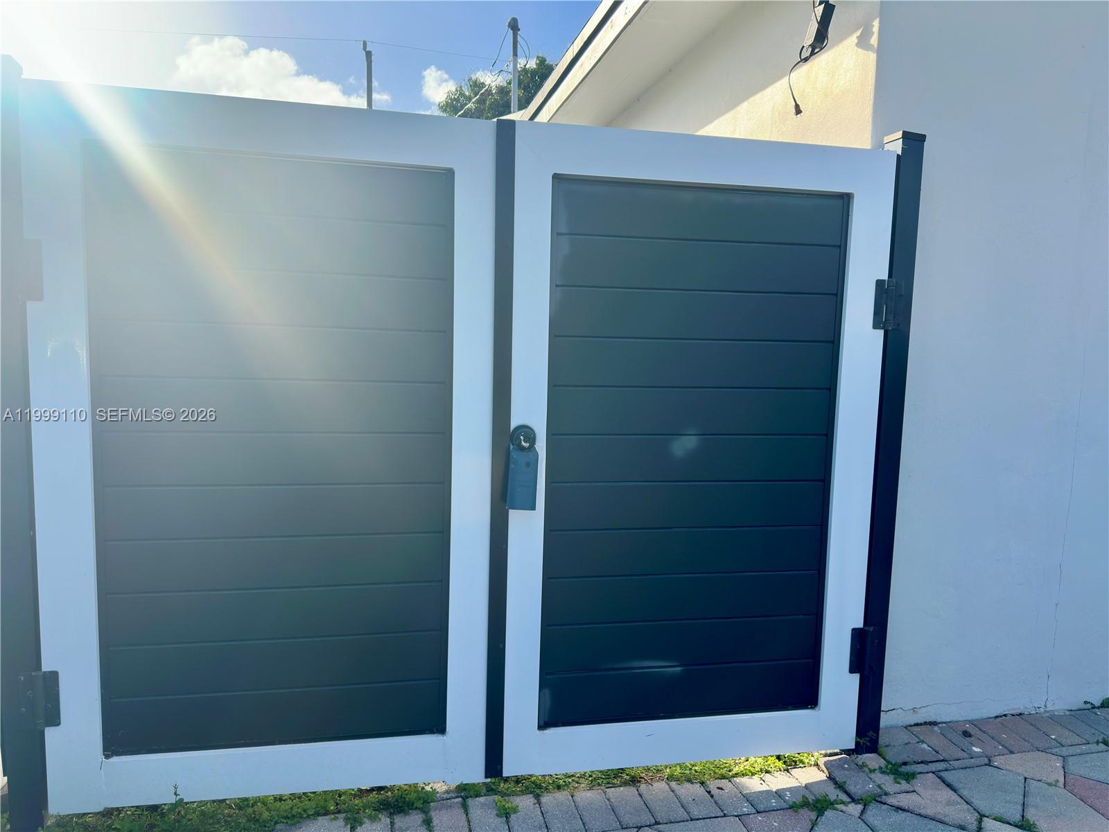 PINE TREE MANOR SEC 2 - Residential Lease