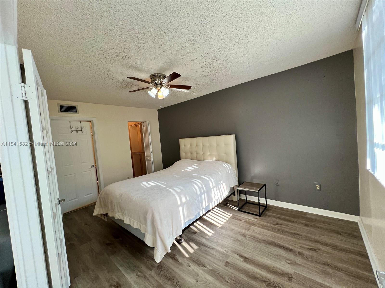 UNIVERSITY INN CONDO - Residential