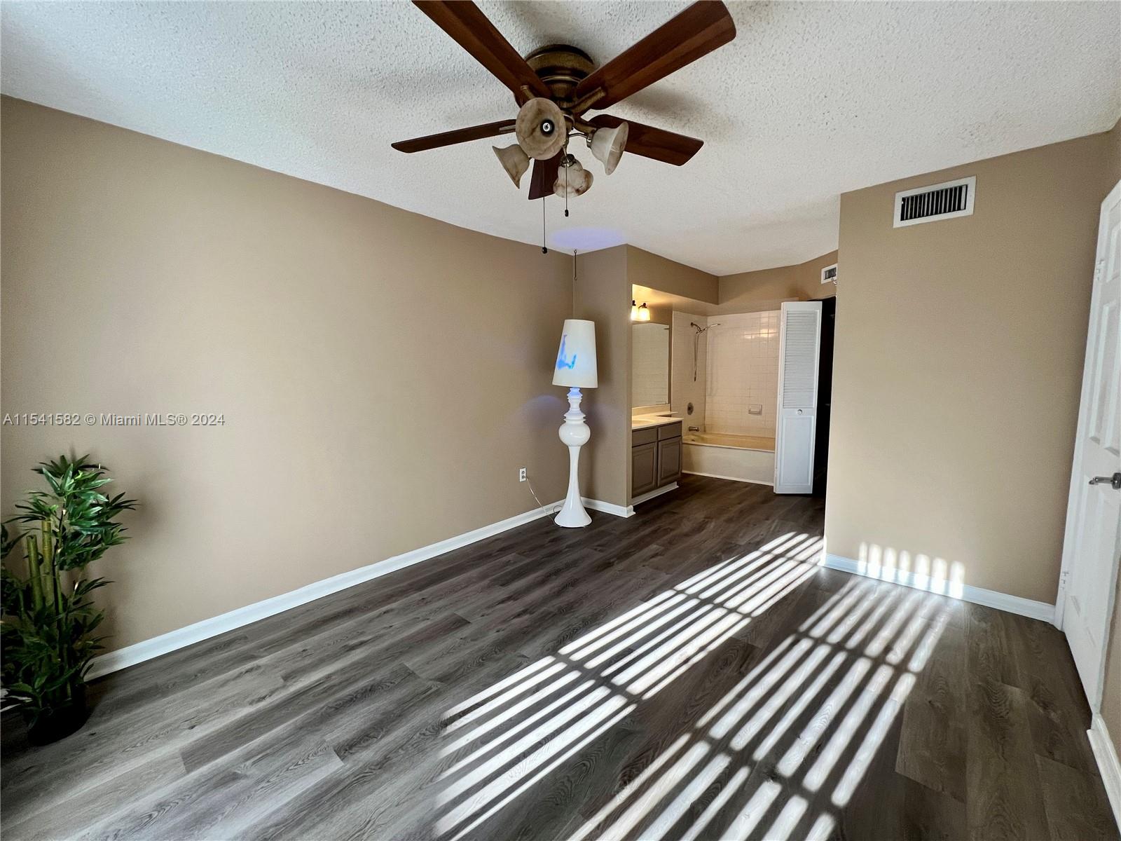 UNIVERSITY INN CONDO - Residential