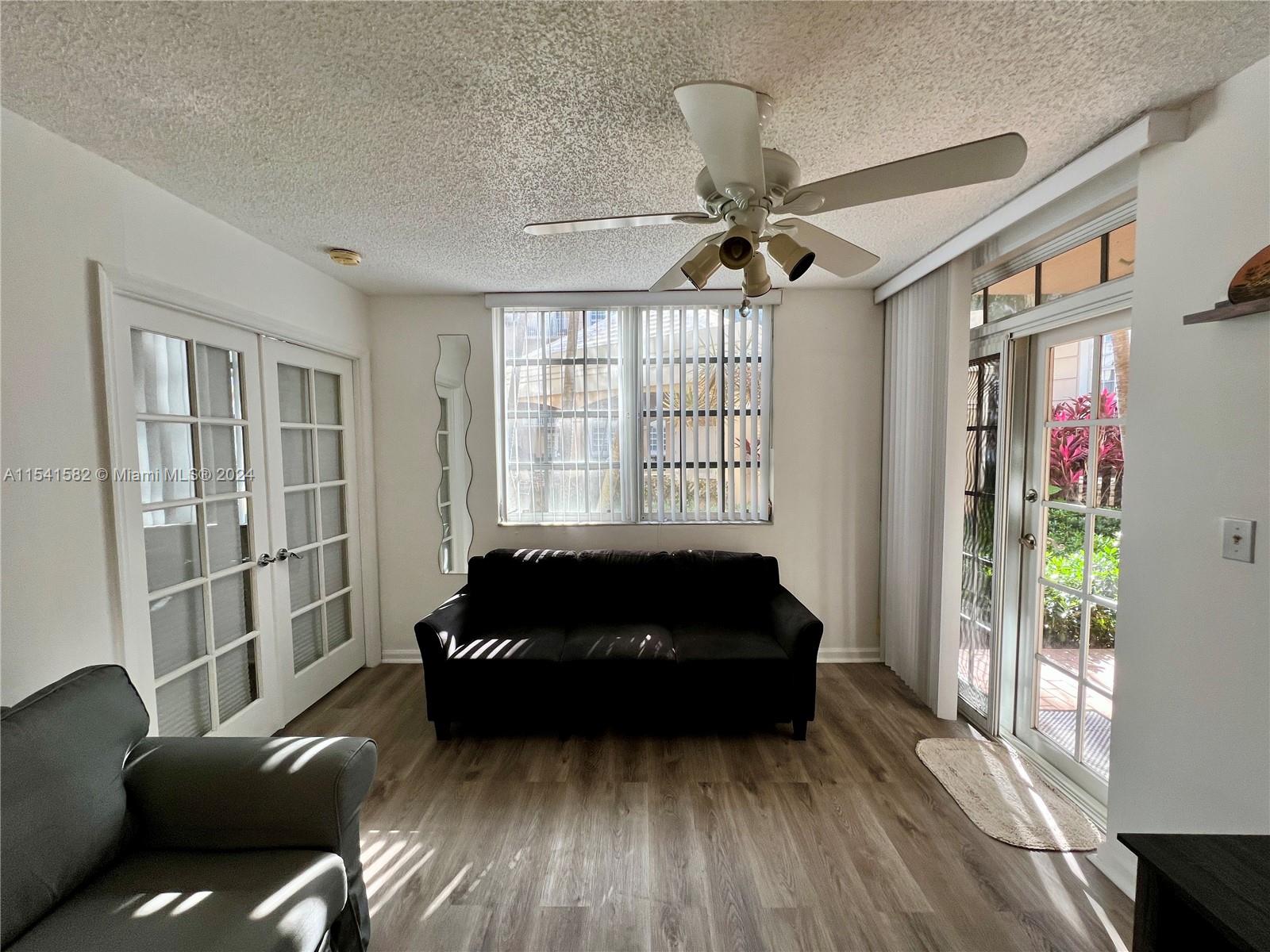 UNIVERSITY INN CONDO - Residential