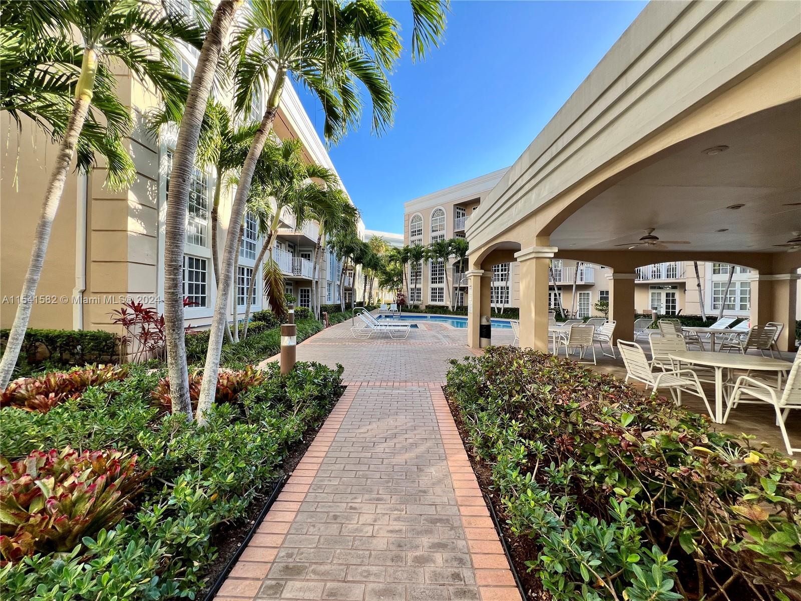 UNIVERSITY INN CONDO - Residential