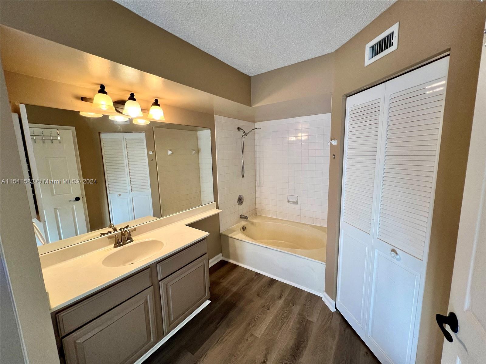 UNIVERSITY INN CONDO - Residential