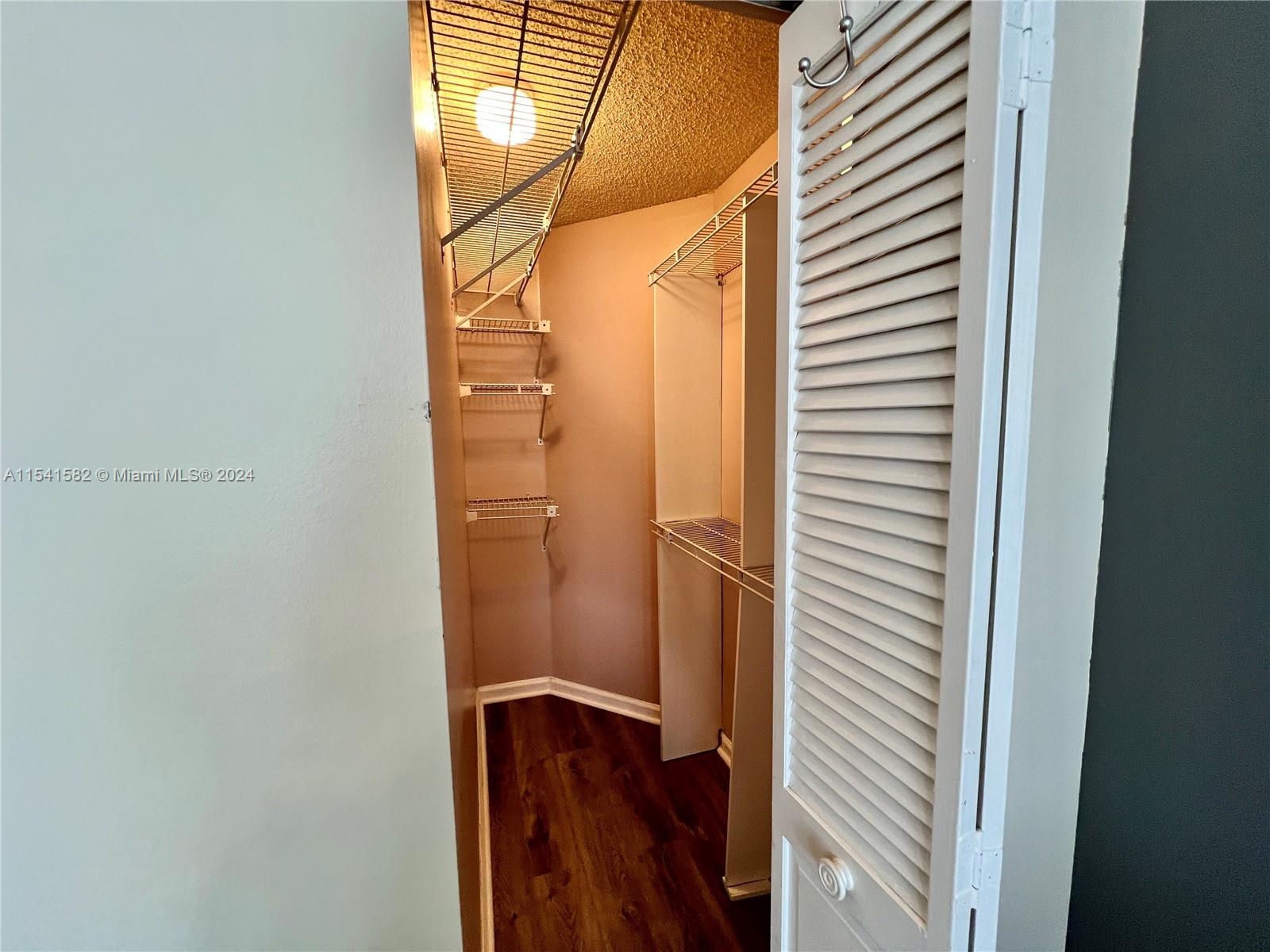 UNIVERSITY INN CONDO - Residential