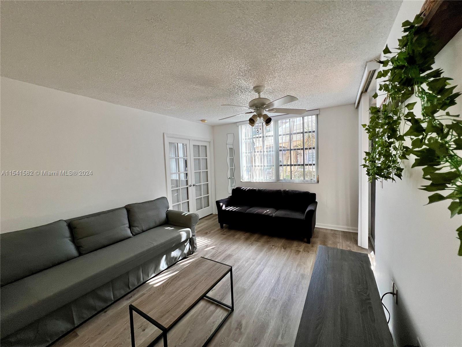 UNIVERSITY INN CONDO - Residential