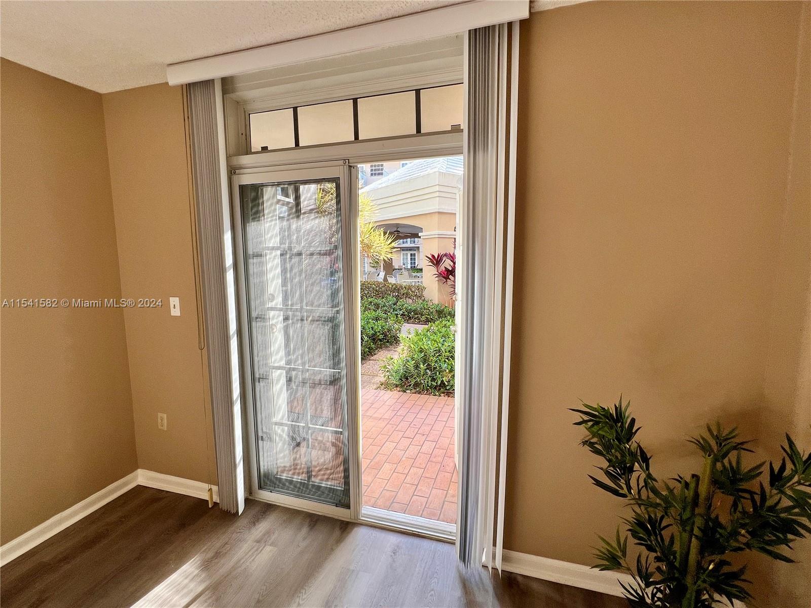 UNIVERSITY INN CONDO - Residential