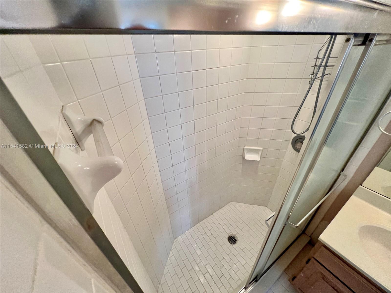 UNIVERSITY INN CONDO - Residential