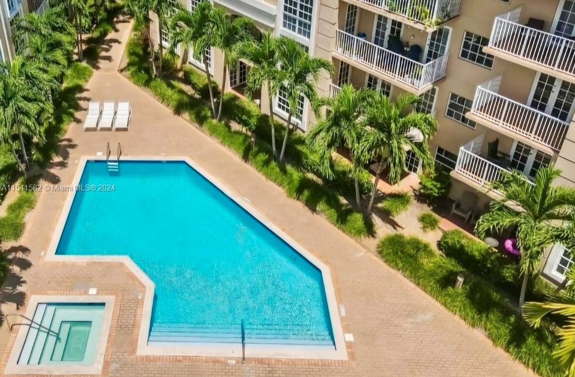 UNIVERSITY INN CONDO - Residential