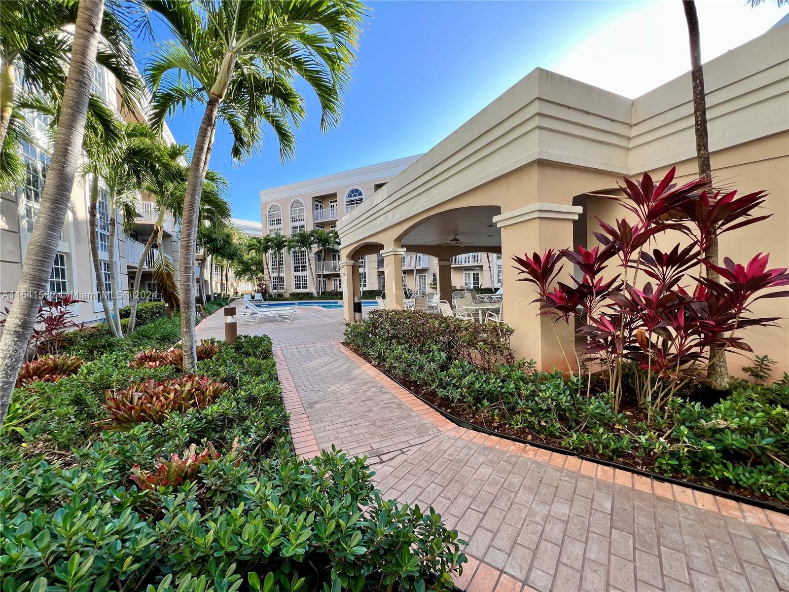 UNIVERSITY INN CONDO - Residential