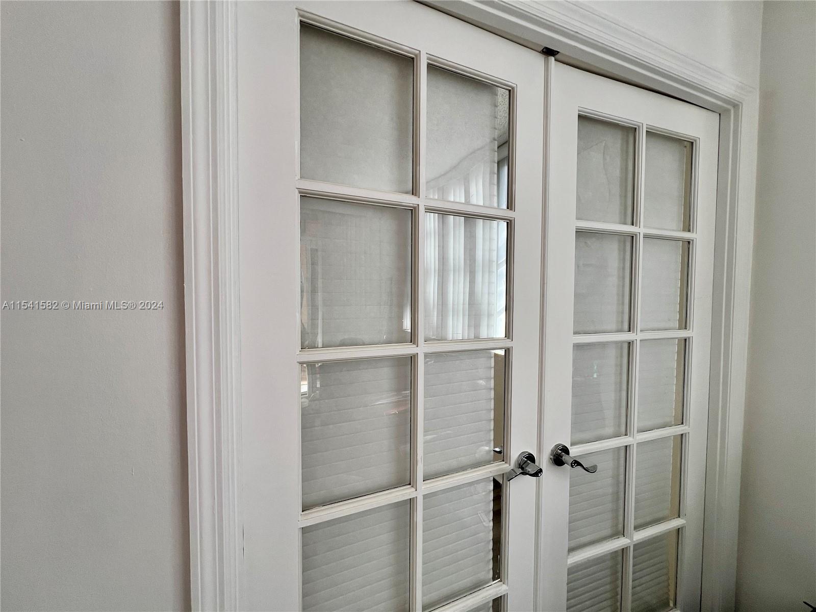 UNIVERSITY INN CONDO - Residential