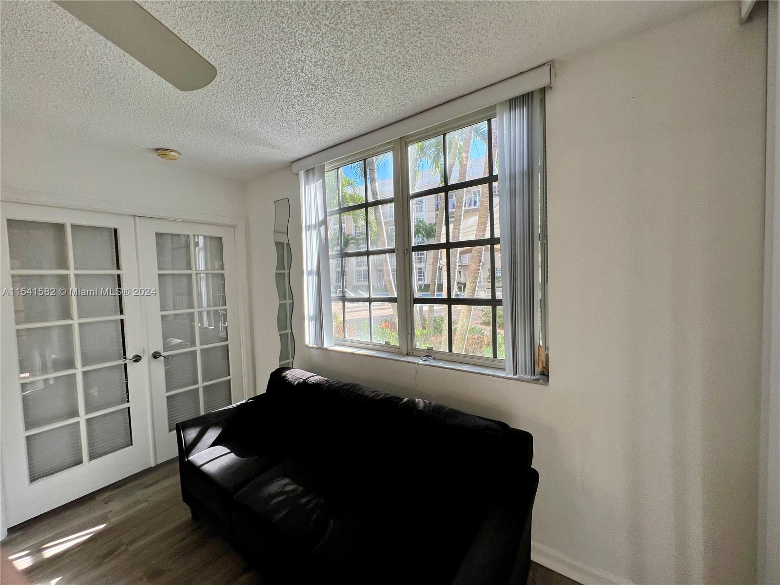 UNIVERSITY INN CONDO - Residential