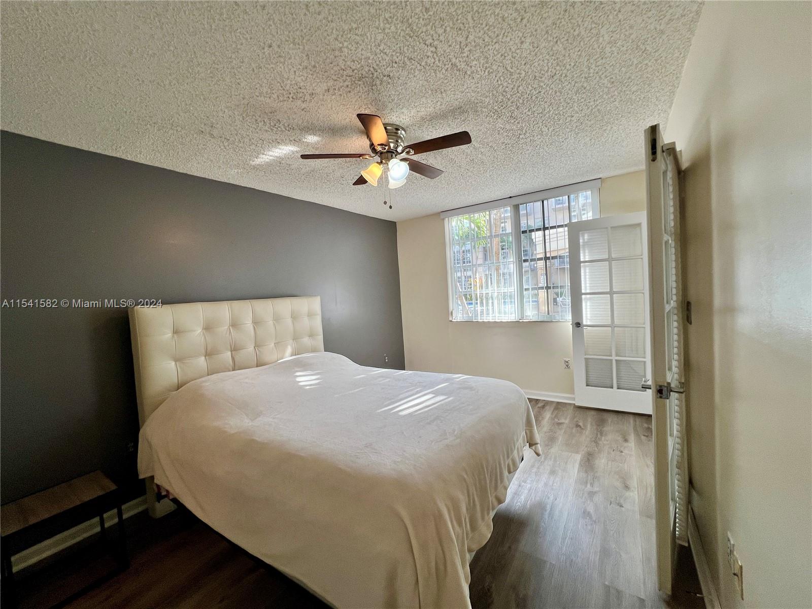 UNIVERSITY INN CONDO - Residential