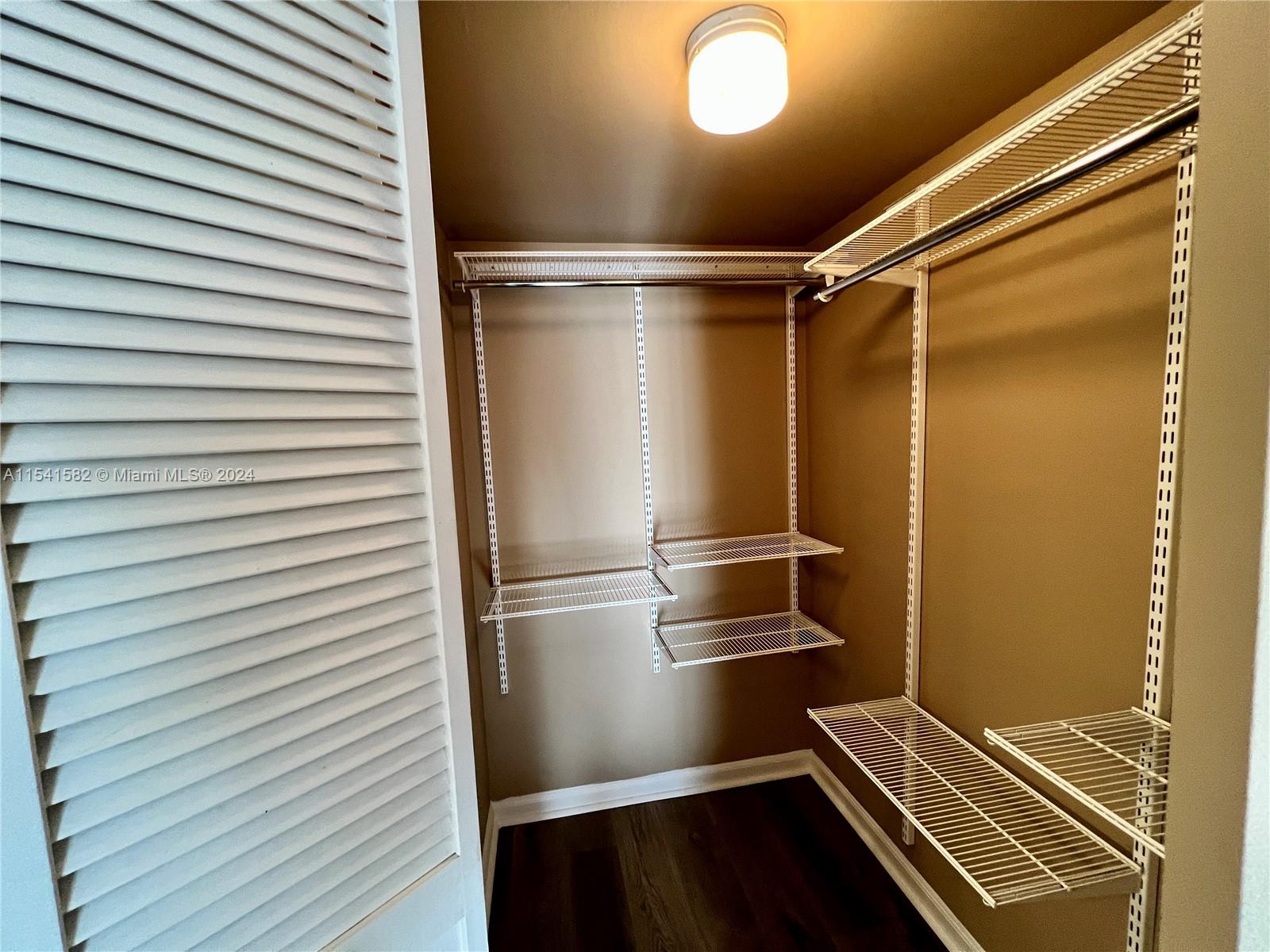 UNIVERSITY INN CONDO - Residential