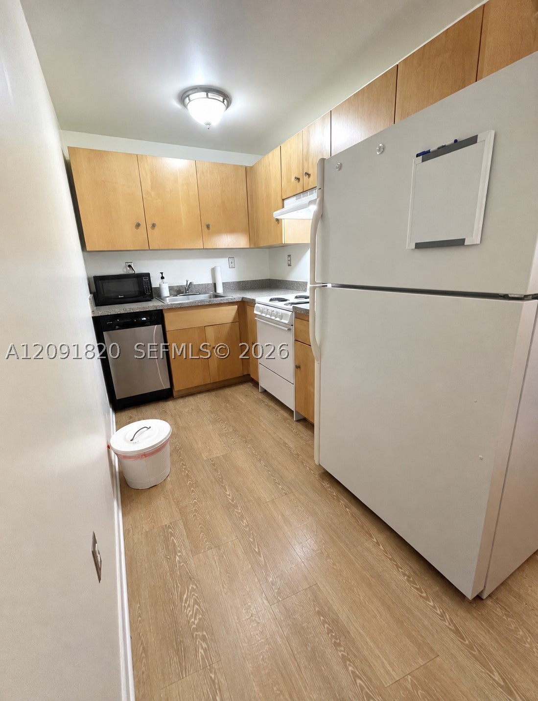 1542 Drexel Ave 104