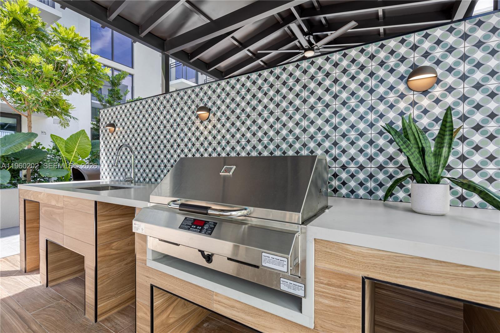 TOWN OF MODELO (DANIA) B- - Residential Lease