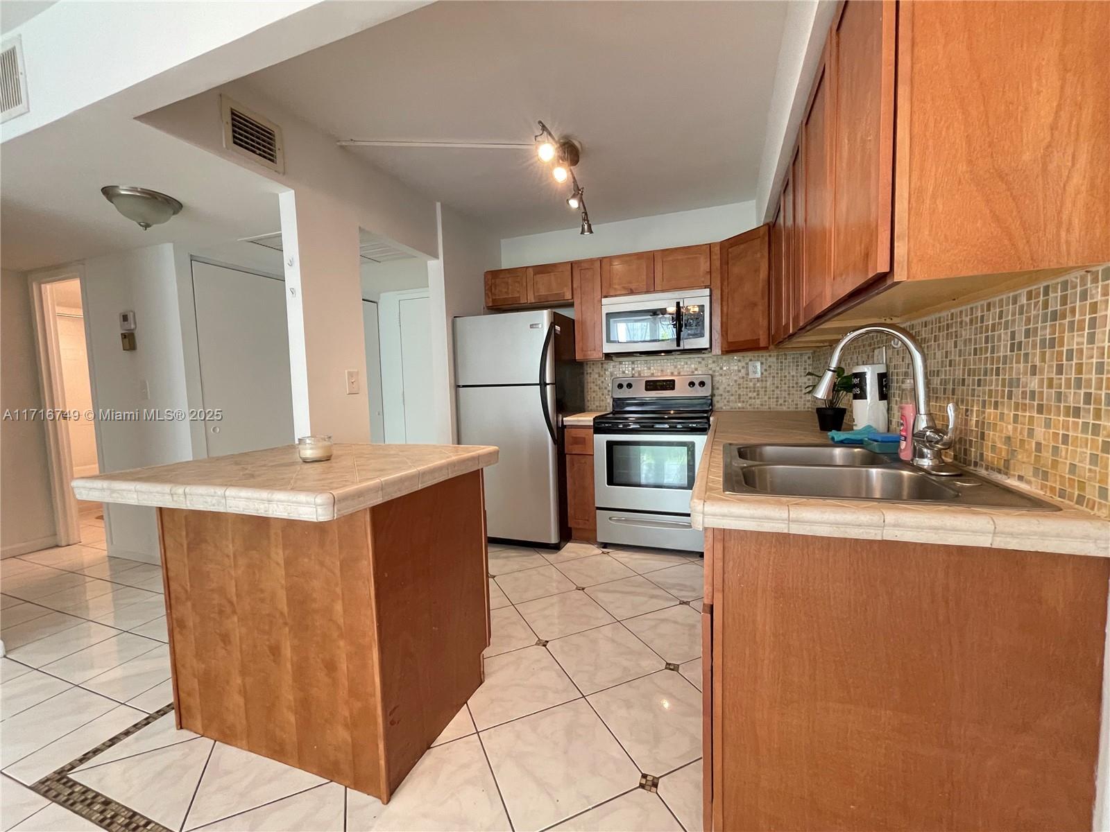 DESOTO PARK CONDO - Residential