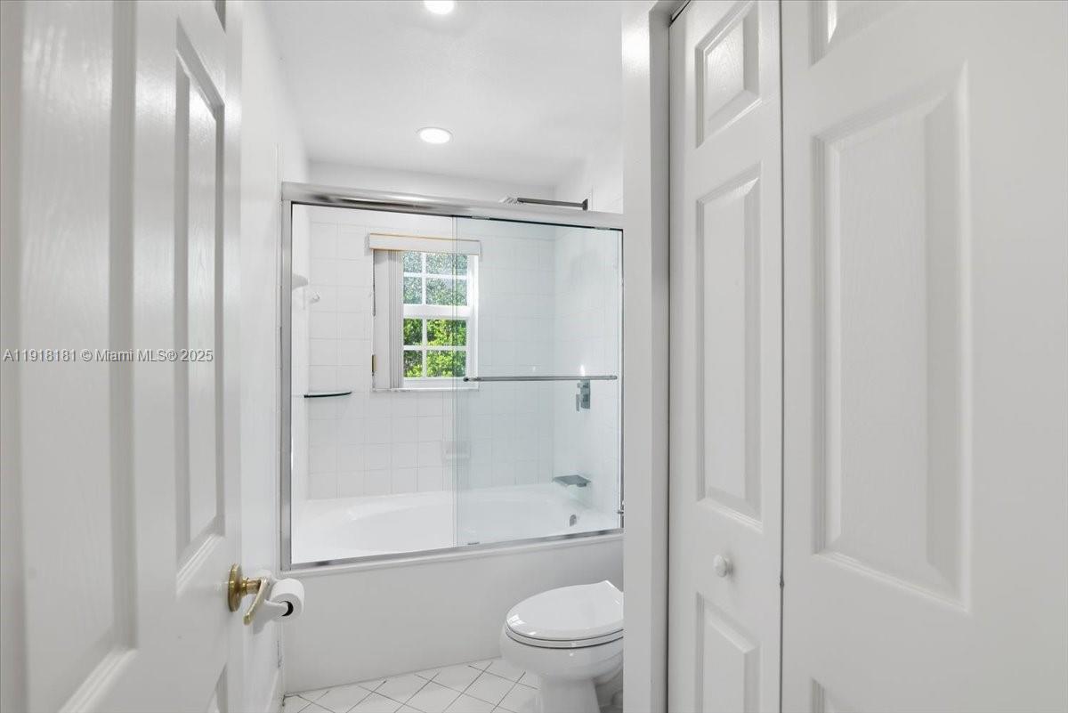 PEMBROKE ISLES 1 - Residential Lease