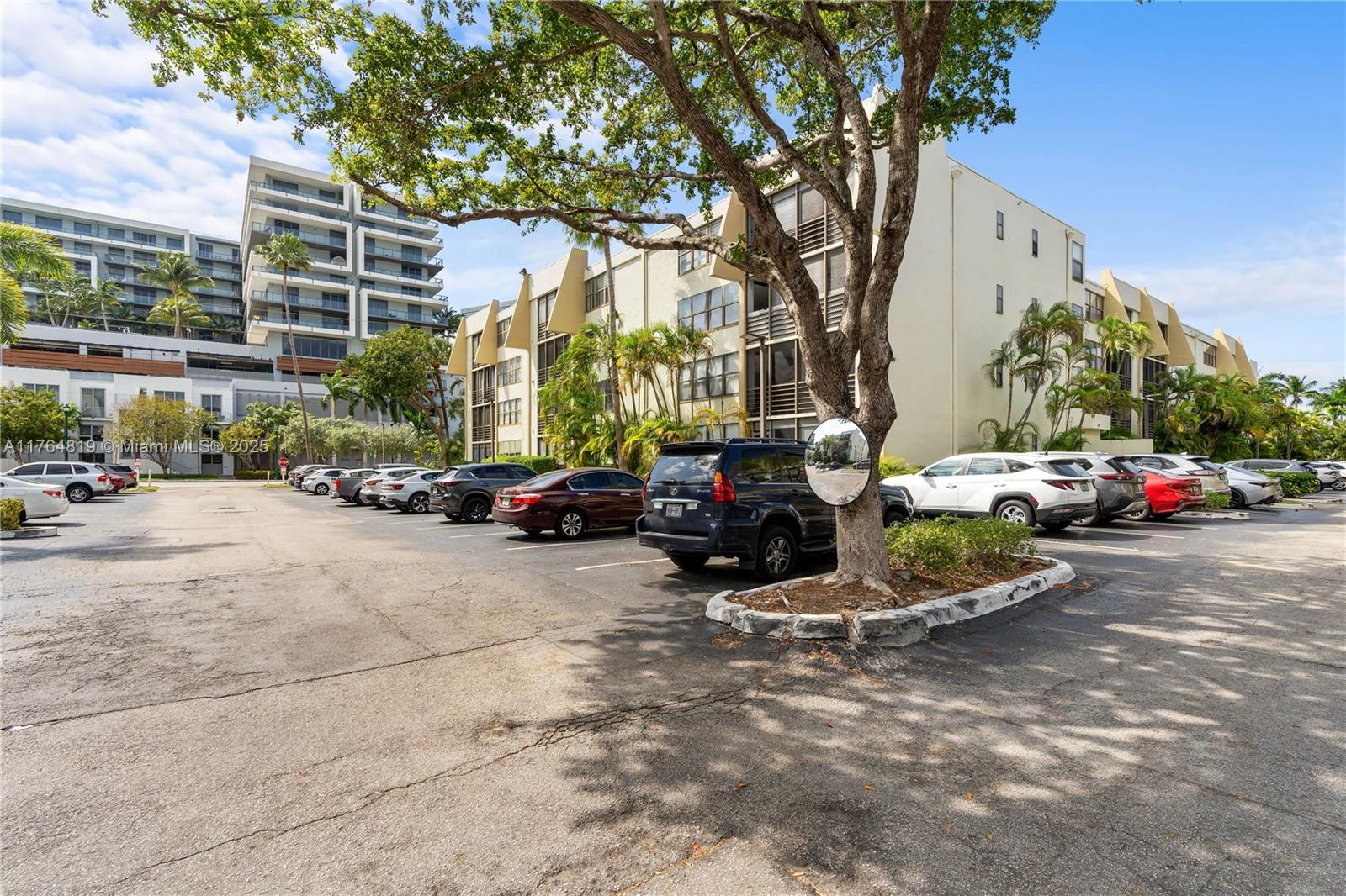 VILLA DORADA CONDO NO 2 - Residential