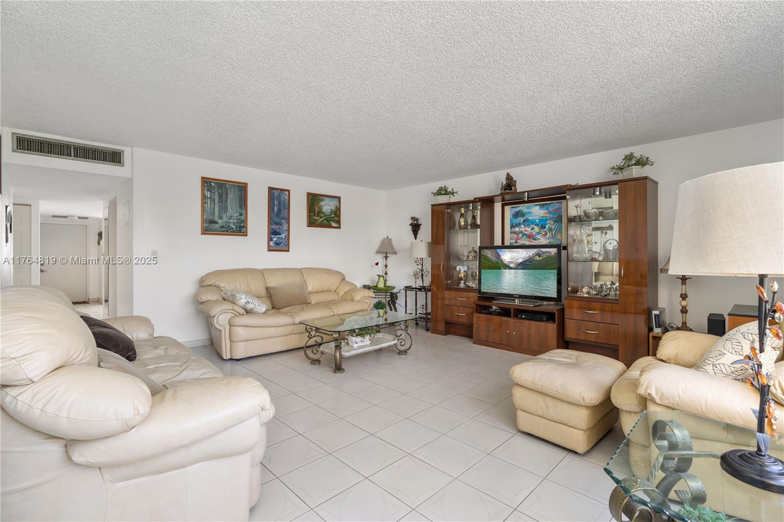 VILLA DORADA CONDO NO 2 - Residential