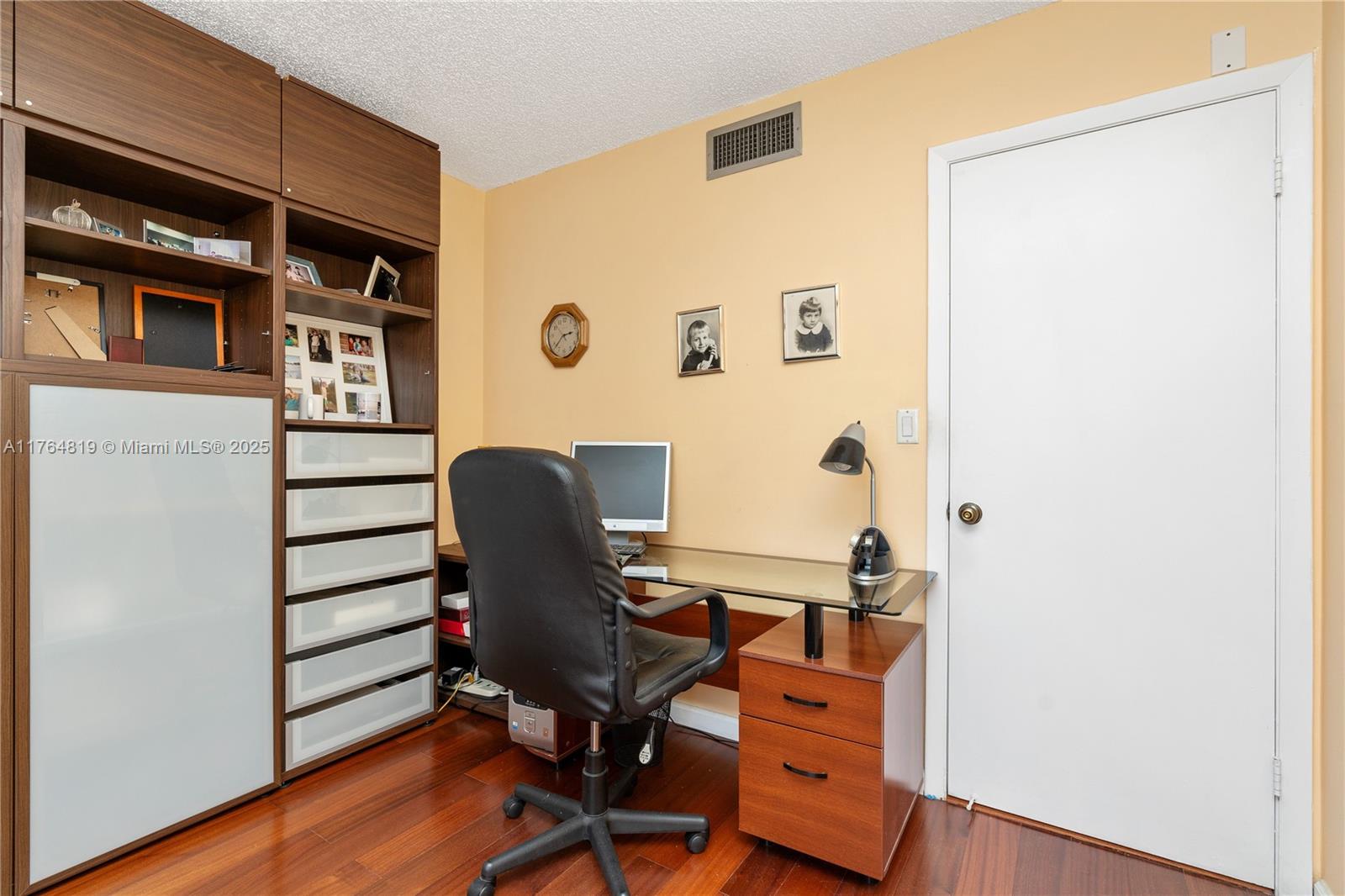 VILLA DORADA CONDO NO 2 - Residential
