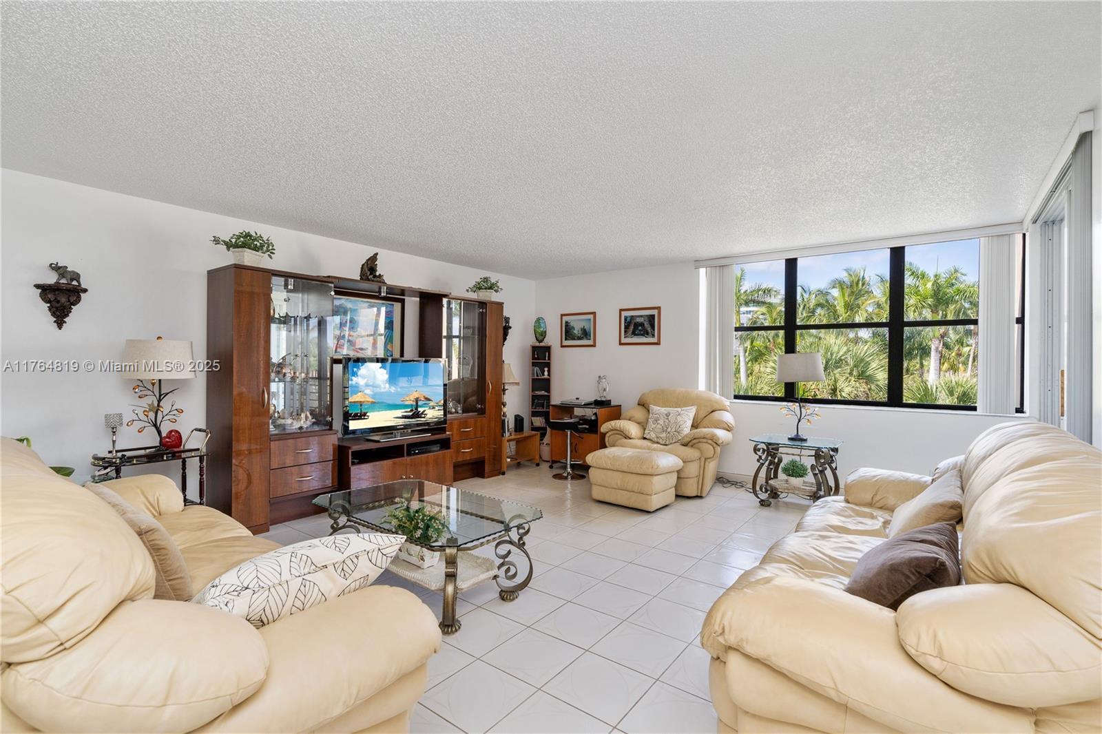 VILLA DORADA CONDO NO 2 - Residential
