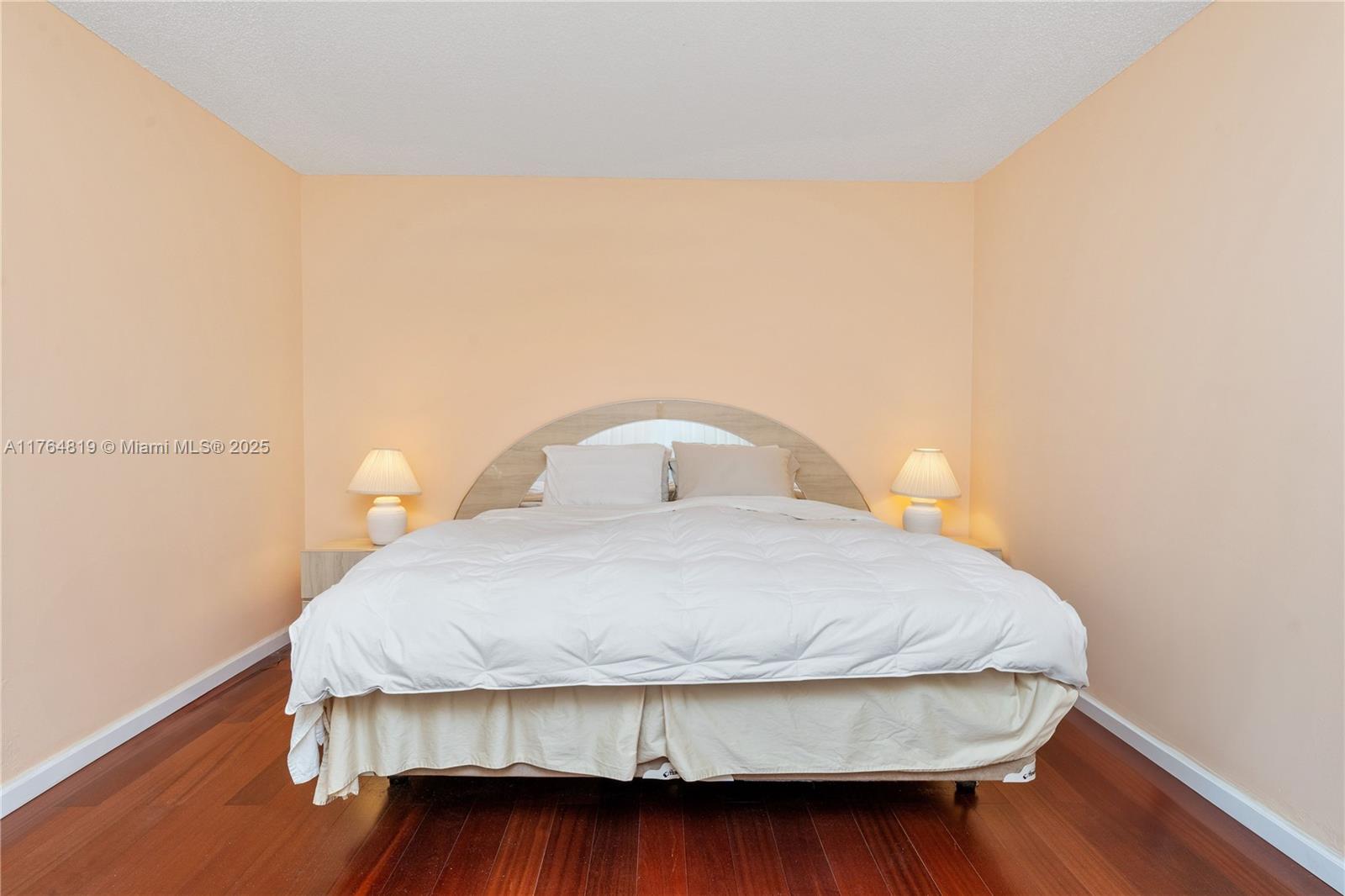 VILLA DORADA CONDO NO 2 - Residential