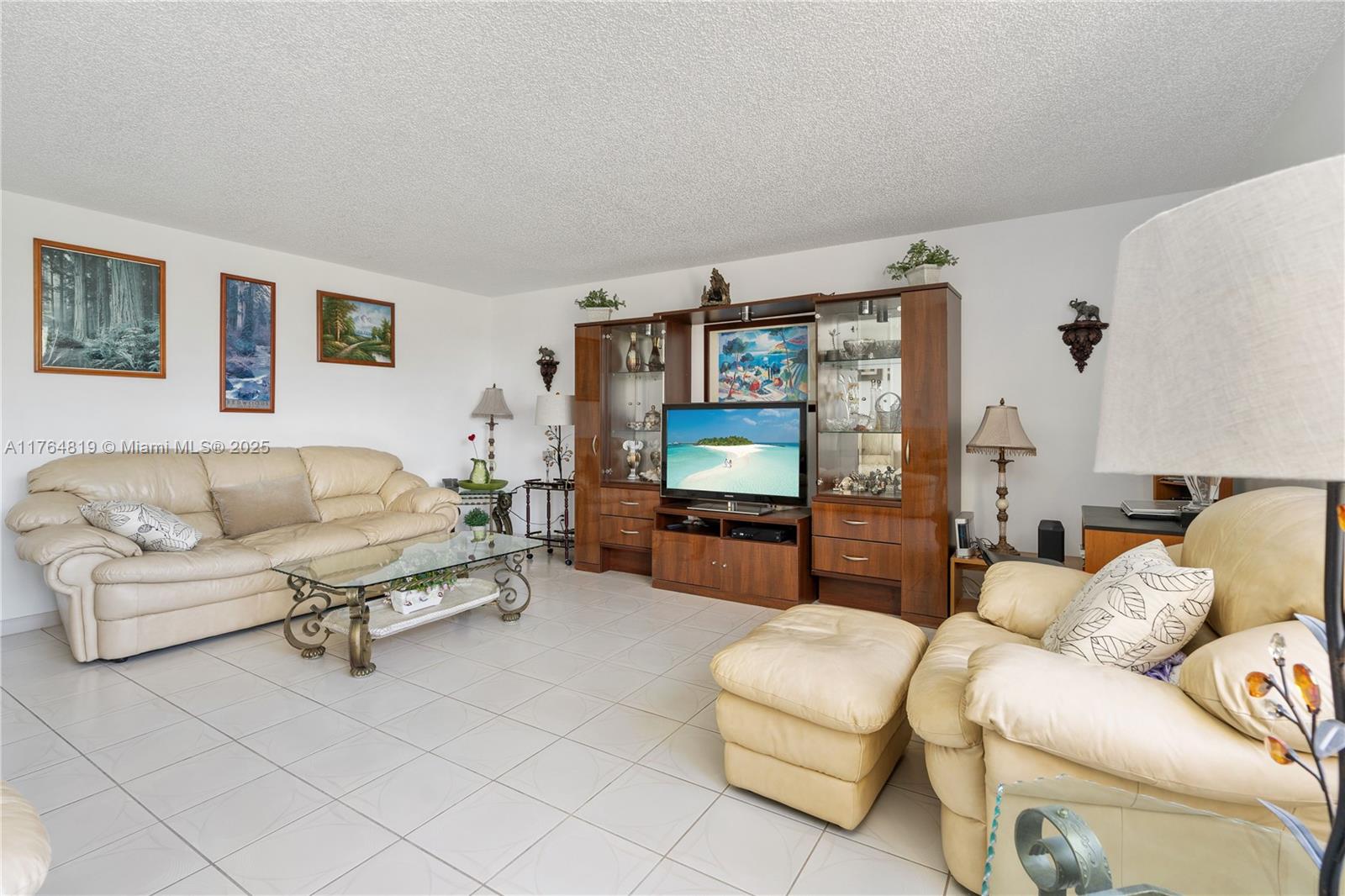 VILLA DORADA CONDO NO 2 - Residential