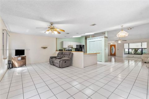 Single Family Residence in Port St. Lucie FL 602 Mccomb Ave Ave 6.jpg