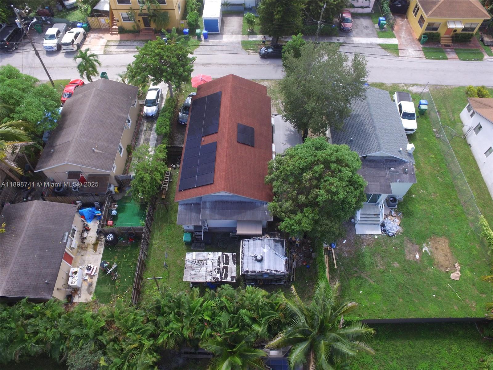 3759 Florida Ave, Miami, FL, 33133/$695,000 4 3759 Florida Ave