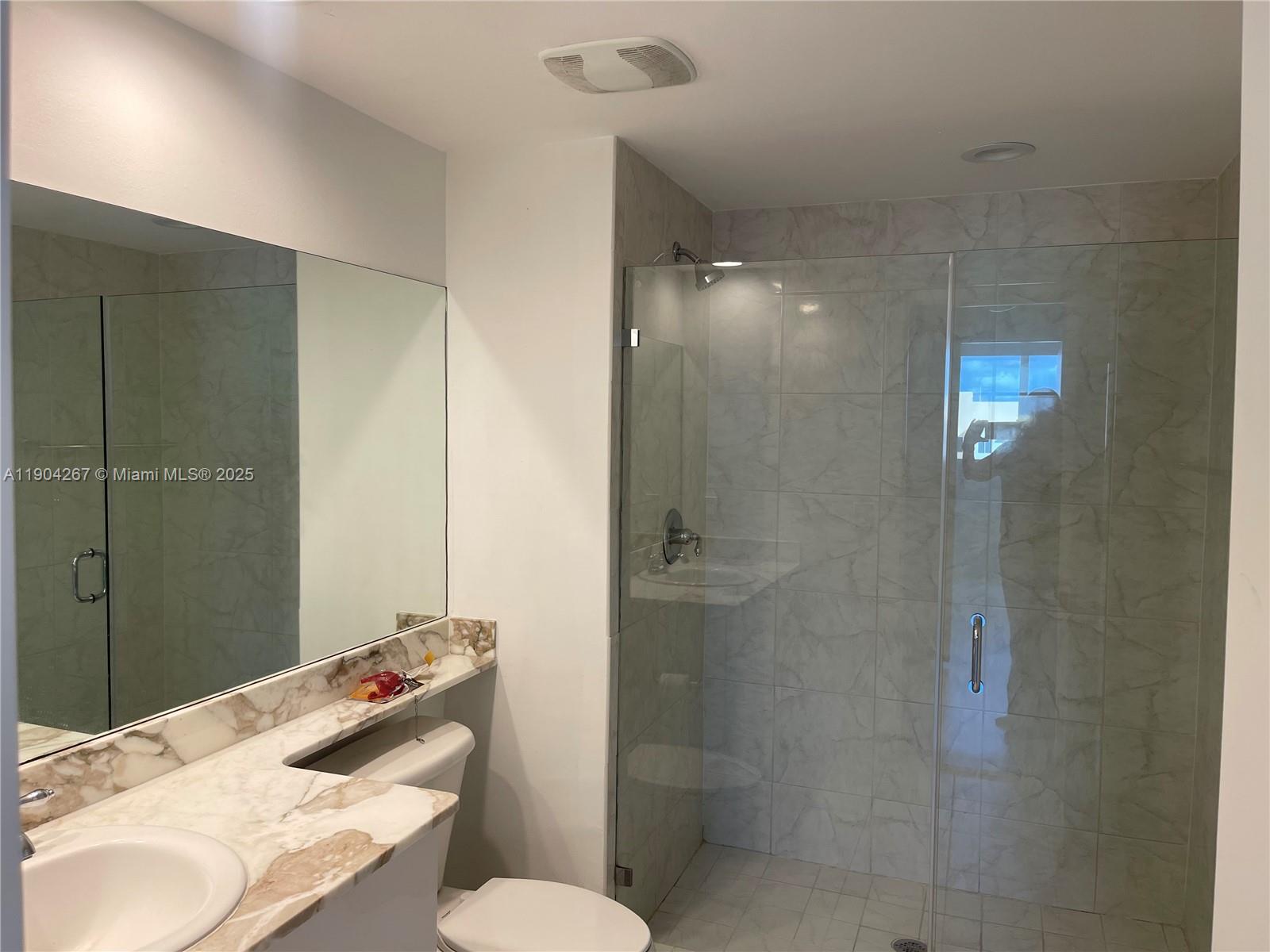 VENTURE AT AVENTURA EAST - Residential Lease