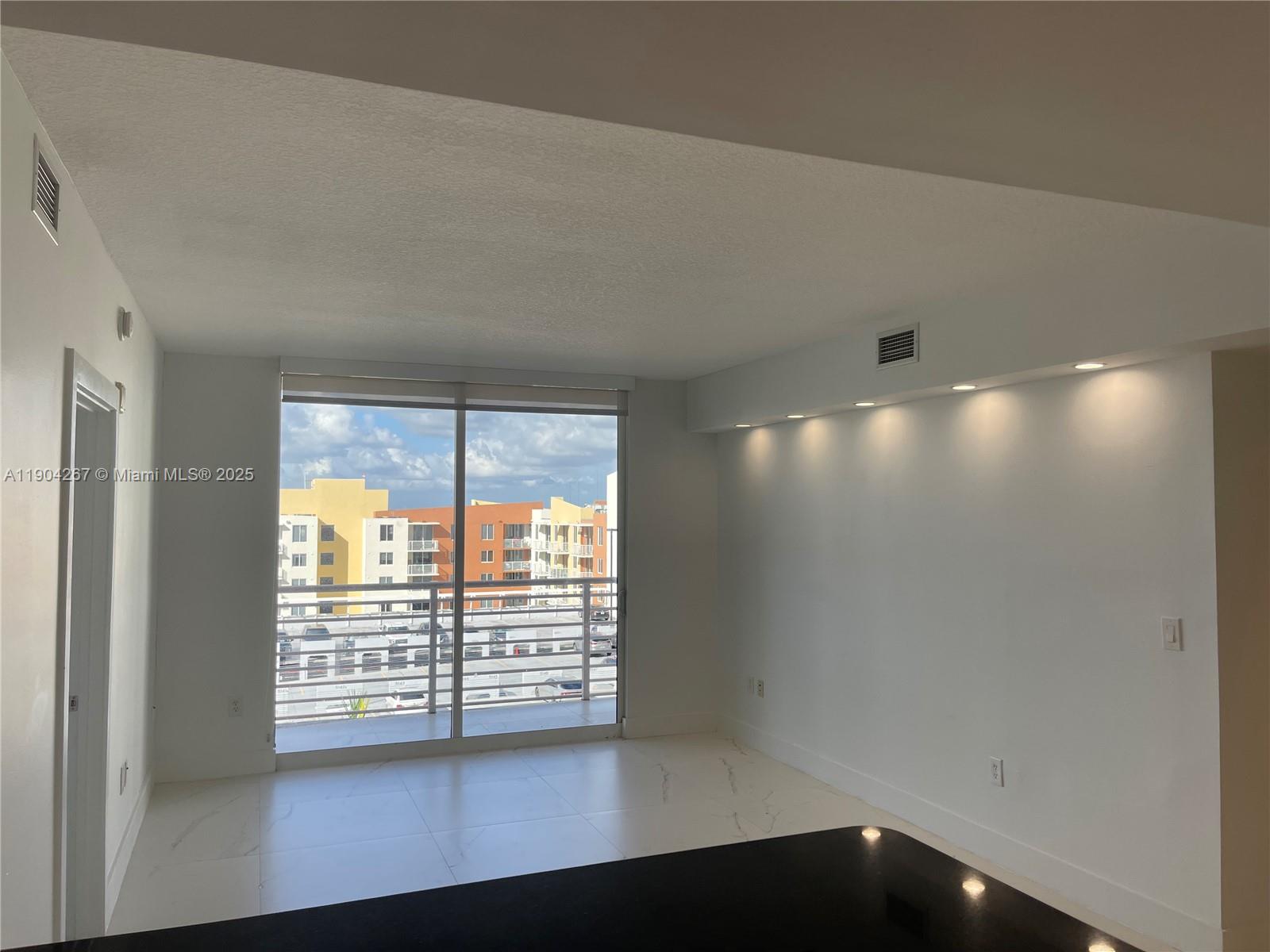 VENTURE AT AVENTURA EAST - Residential Lease