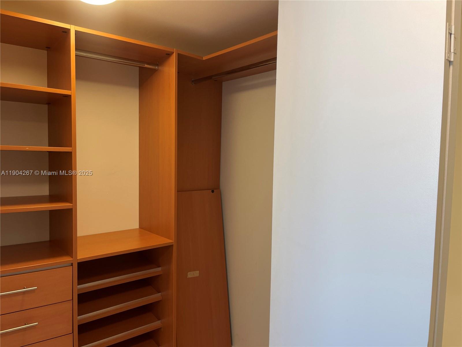 VENTURE AT AVENTURA EAST - Residential Lease