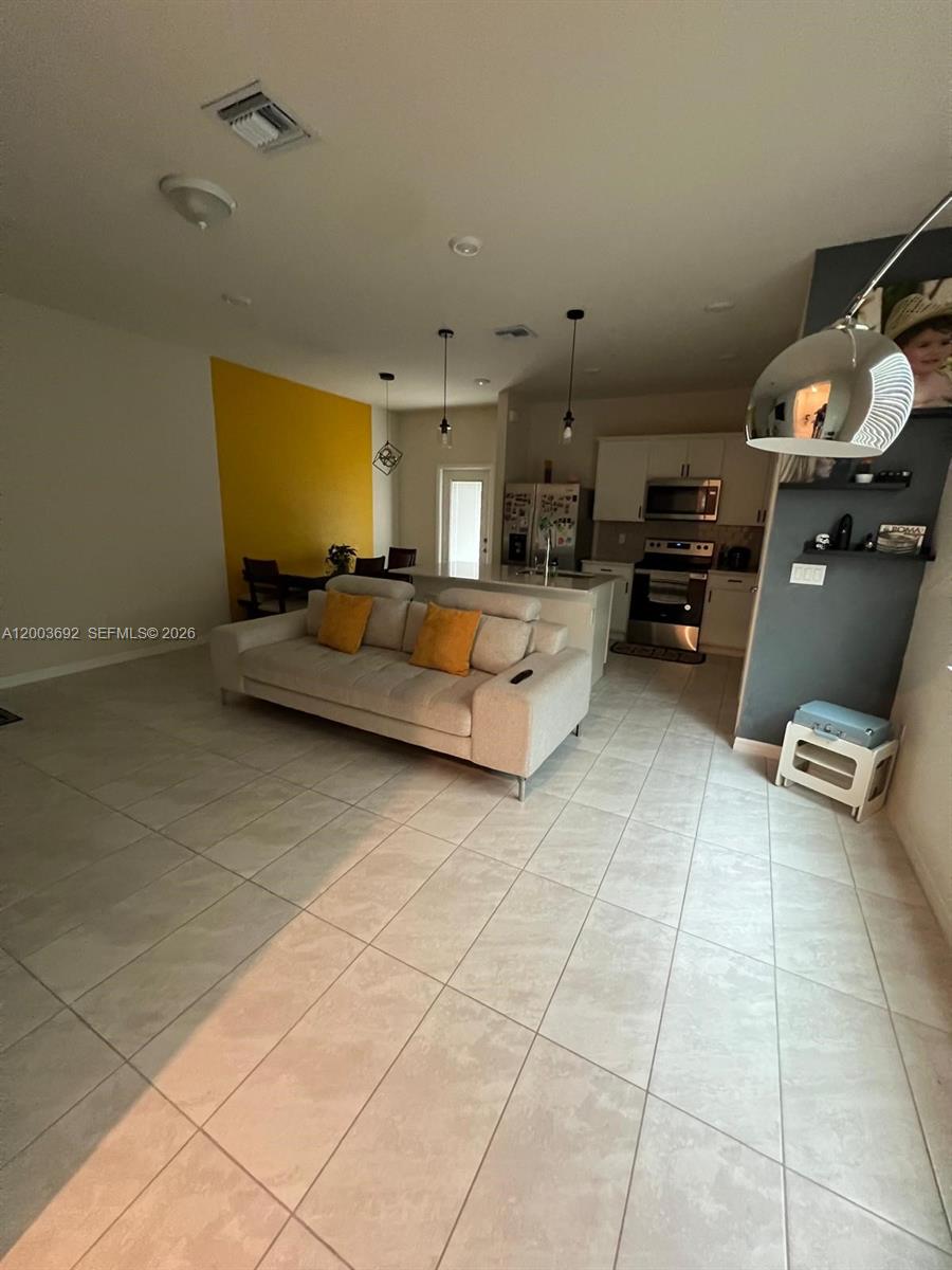 SOMERSET PLAZA - Residential Lease
