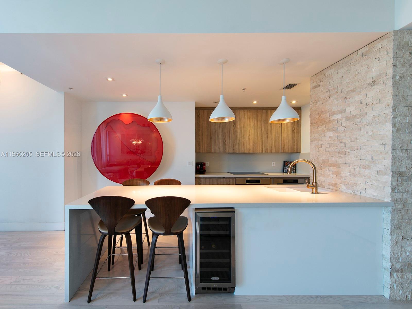 CONTINUUM ON SOUTH BEACH - Residential