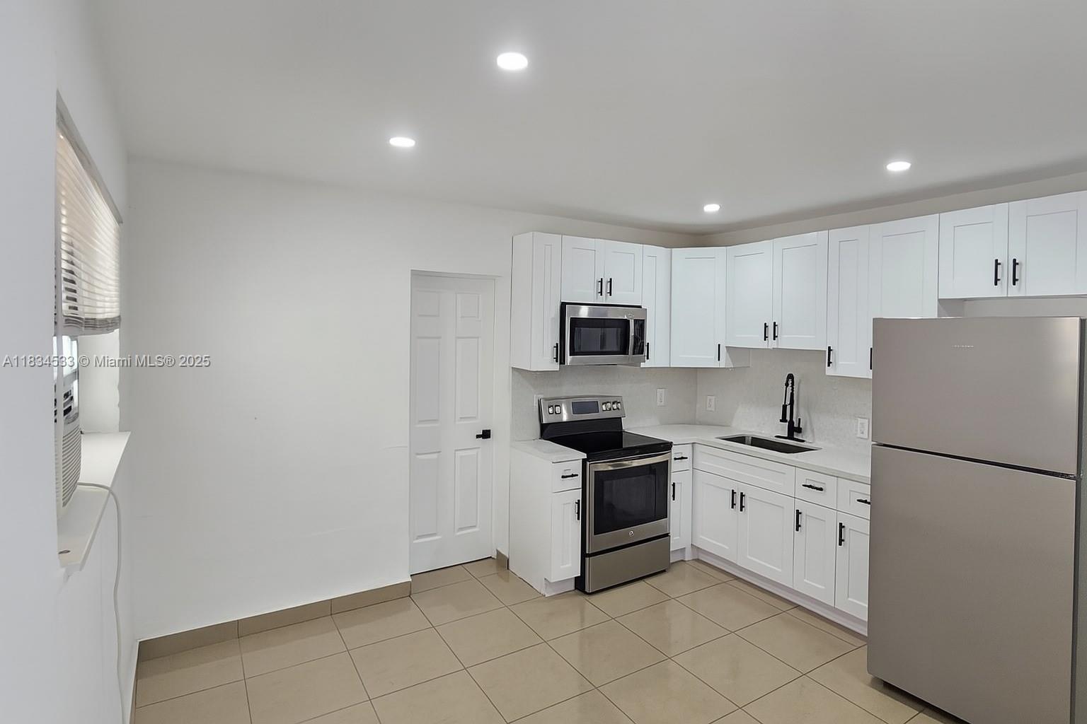 1046 Foster Rd 1