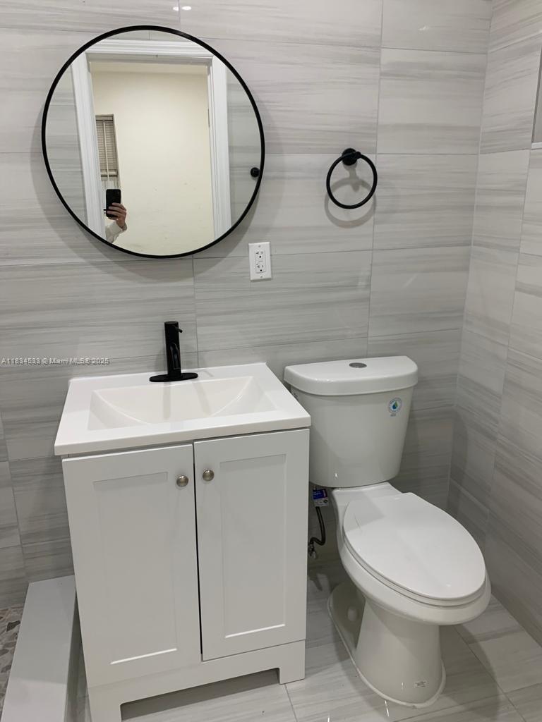 1046 Foster Rd 1