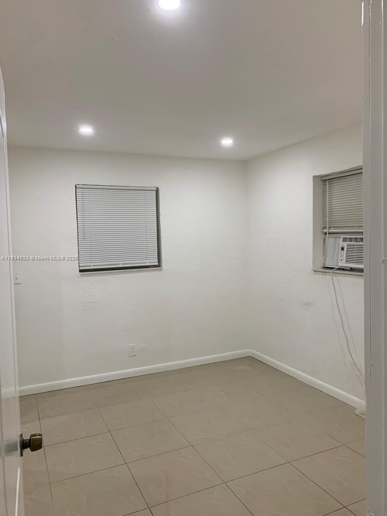 1046 Foster Rd 1