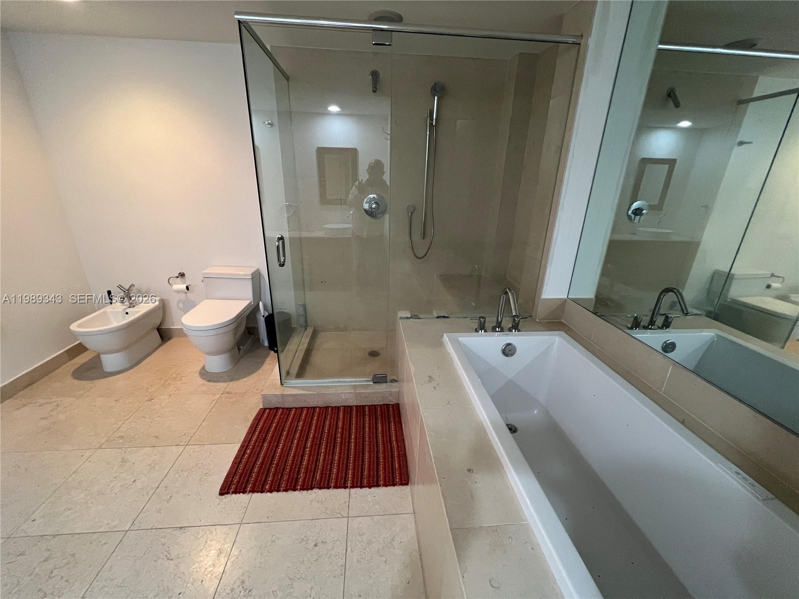 ICON BRICKELL NO TWO - Residential