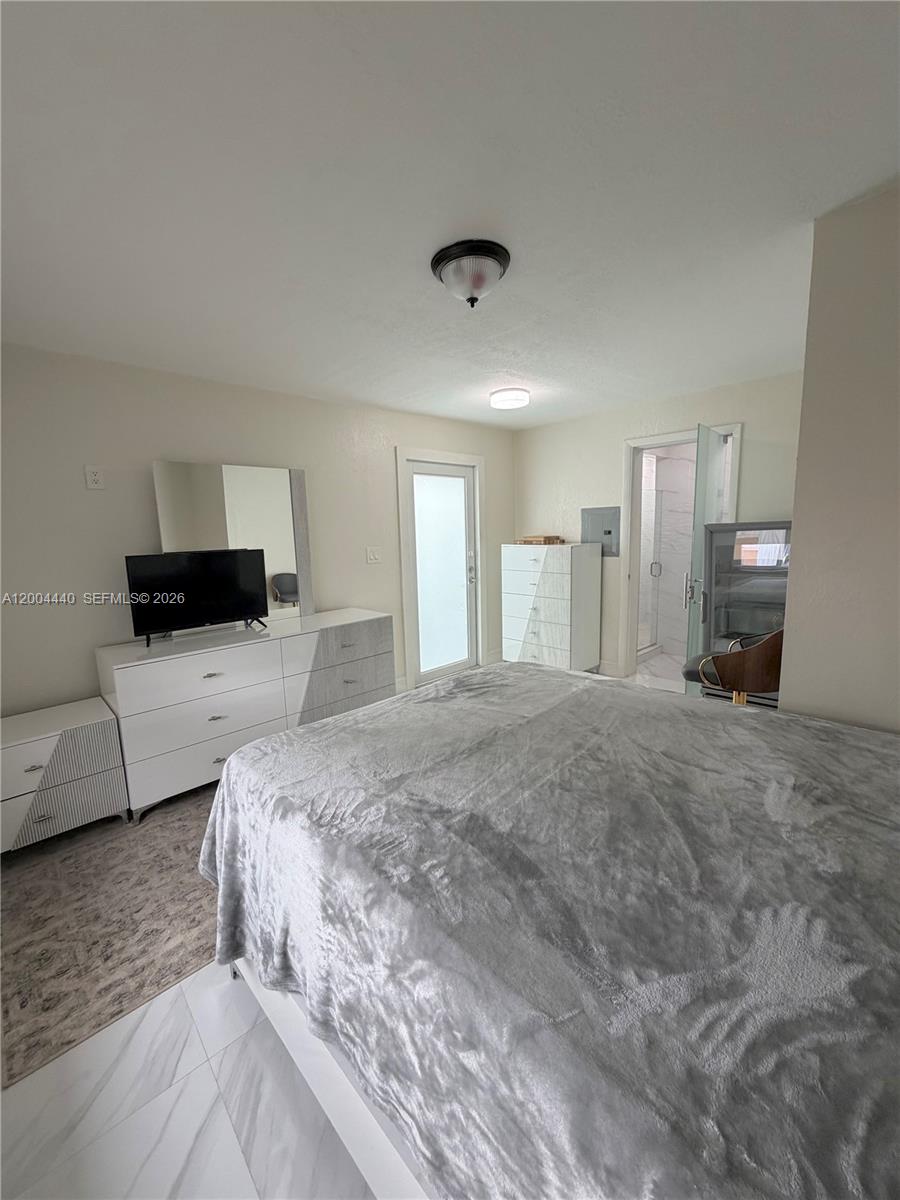 PALM SPRINGS SUB SEC A 4T - Residential Lease