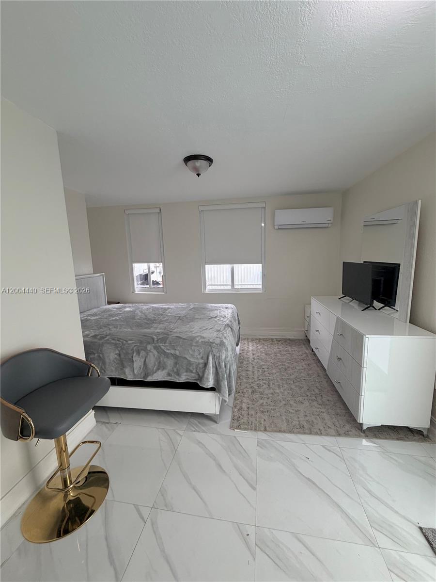 PALM SPRINGS SUB SEC A 4T - Residential Lease