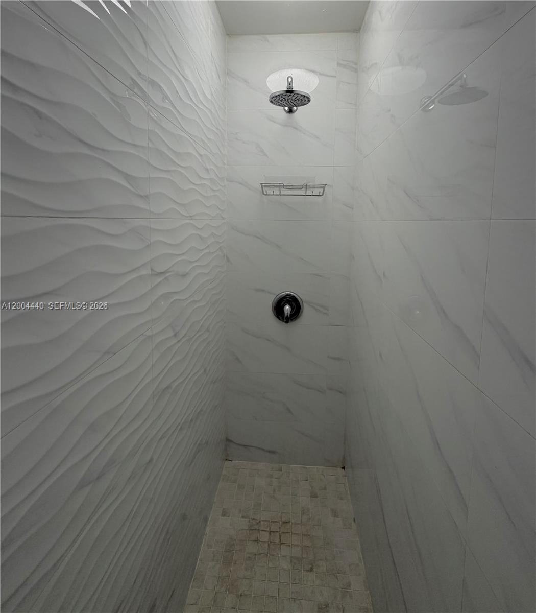 PALM SPRINGS SUB SEC A 4T - Residential Lease