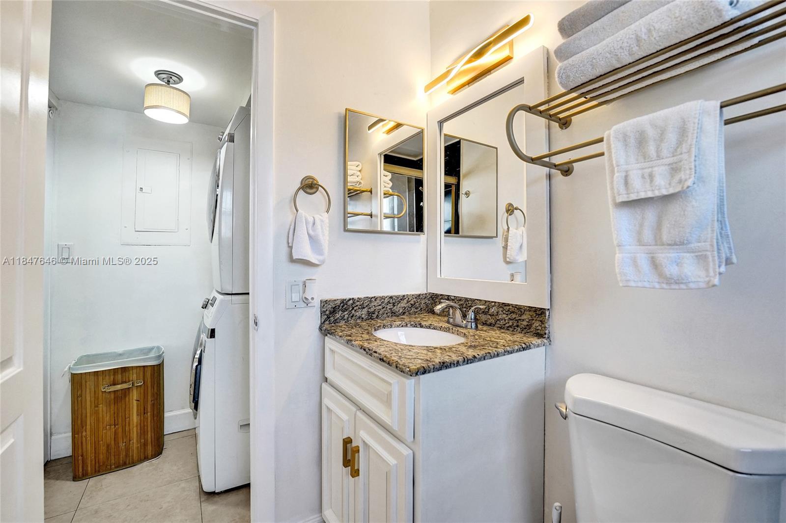 HOLLYWOOD BEACH - Residential