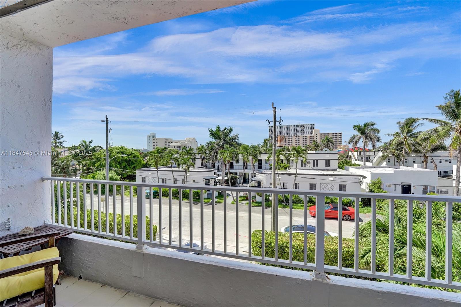 HOLLYWOOD BEACH - Residential
