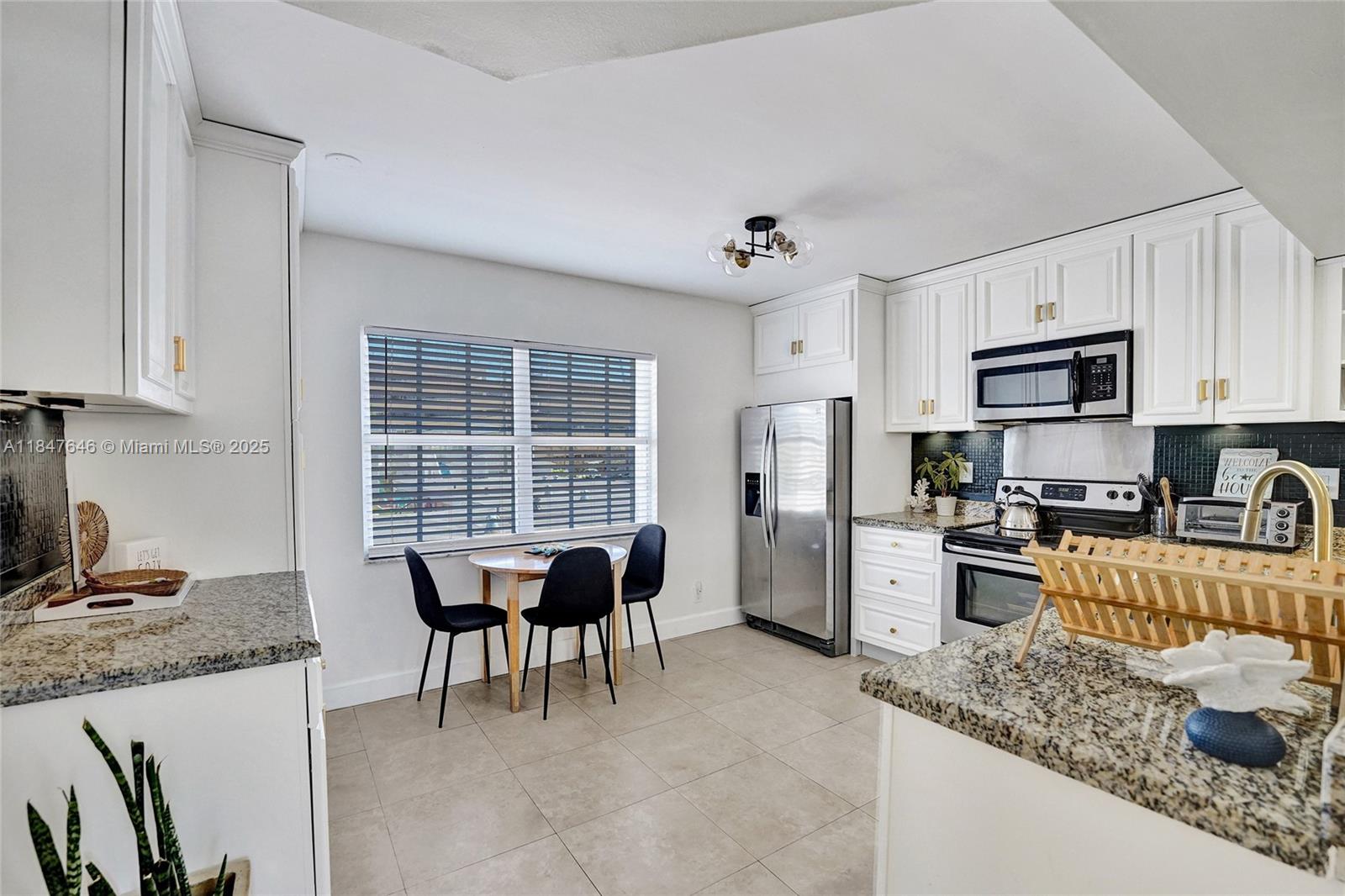 HOLLYWOOD BEACH - Residential