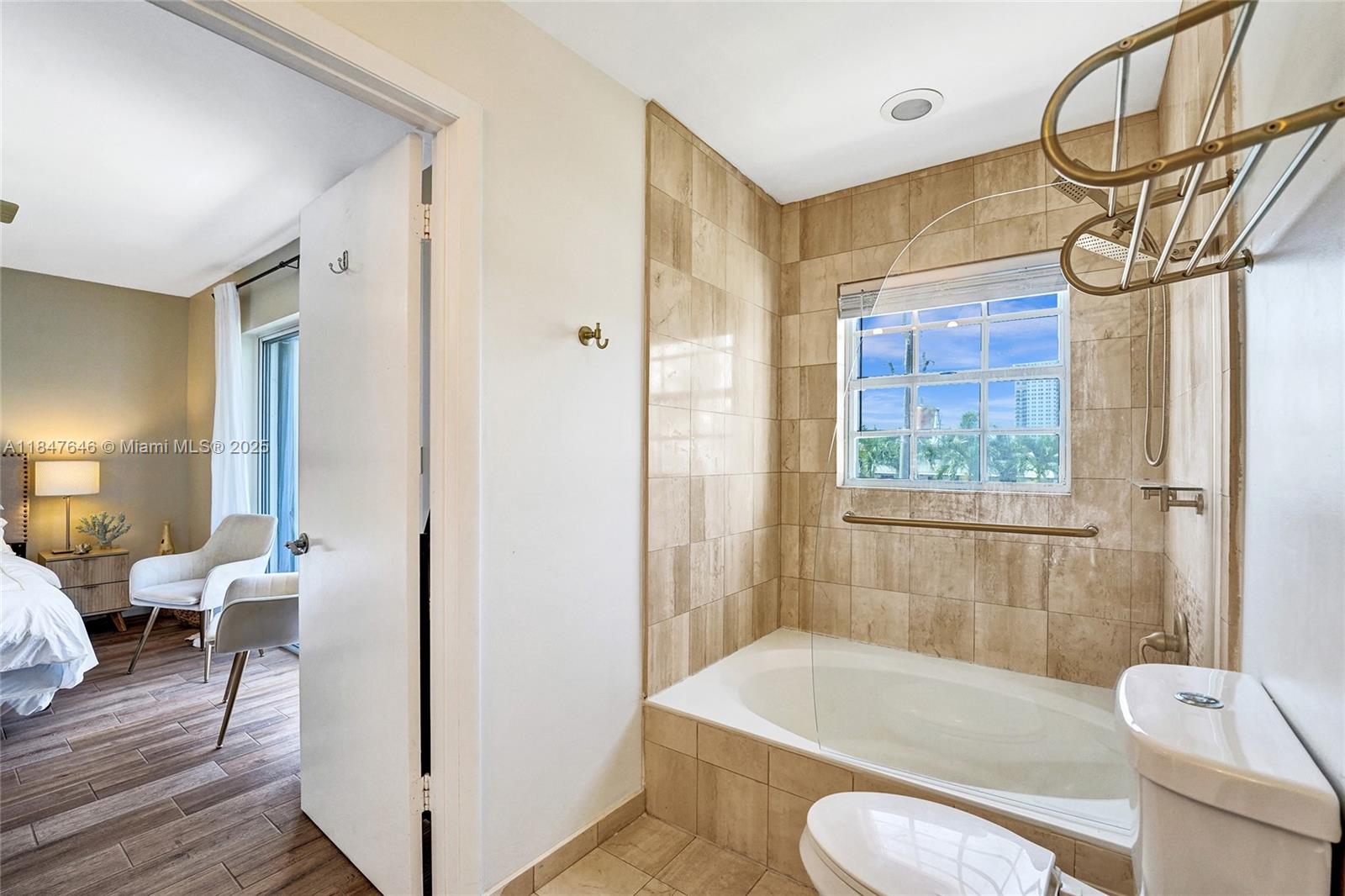 HOLLYWOOD BEACH - Residential