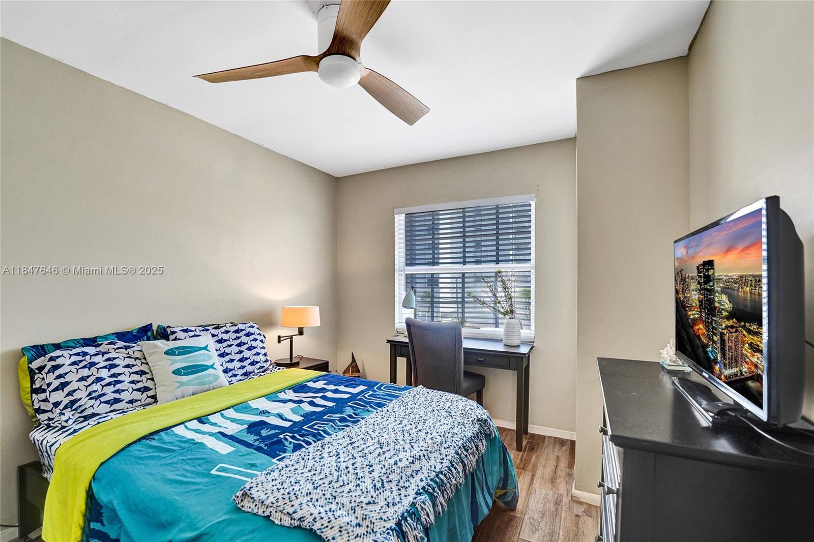 HOLLYWOOD BEACH - Residential