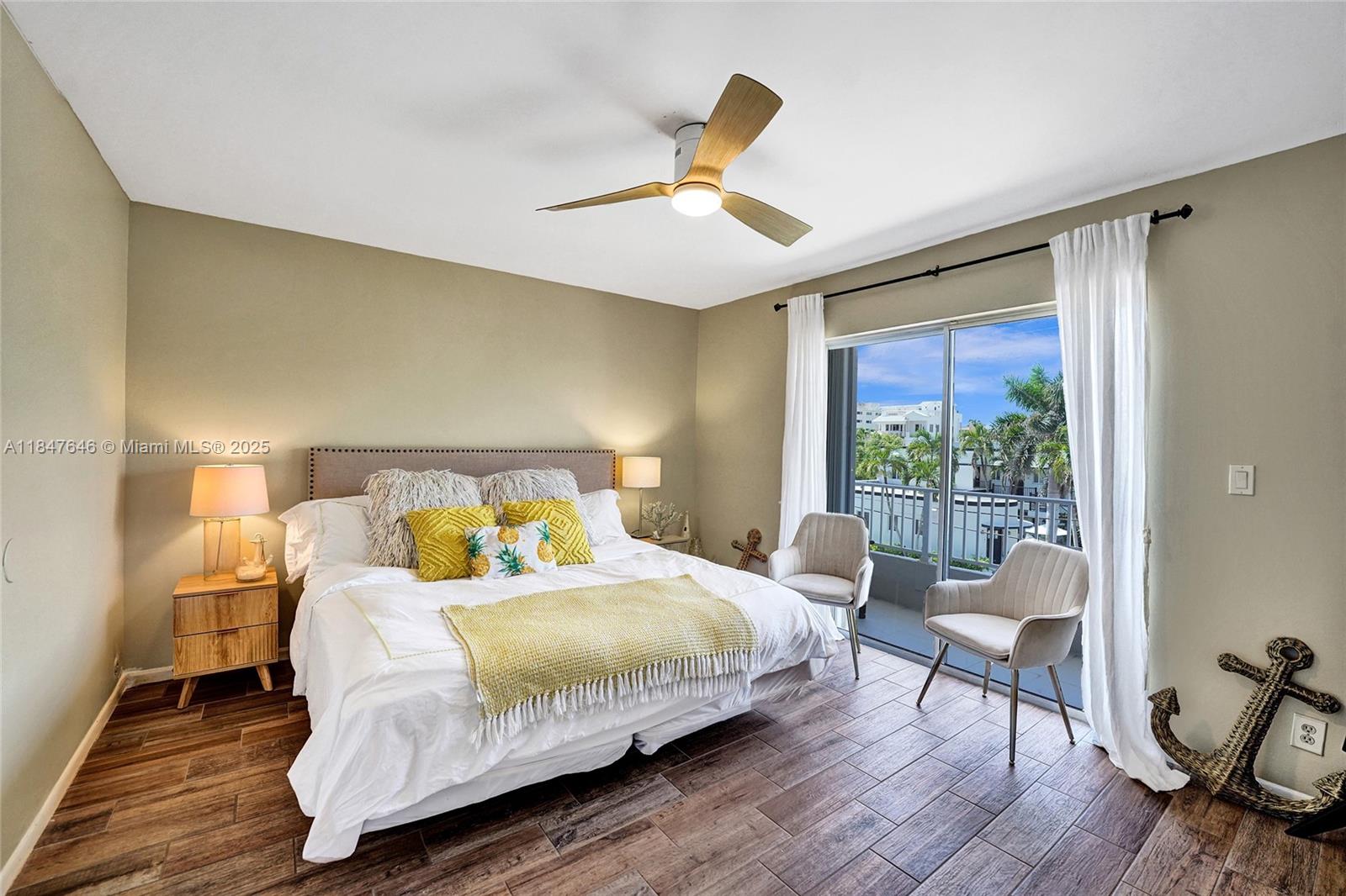 HOLLYWOOD BEACH - Residential