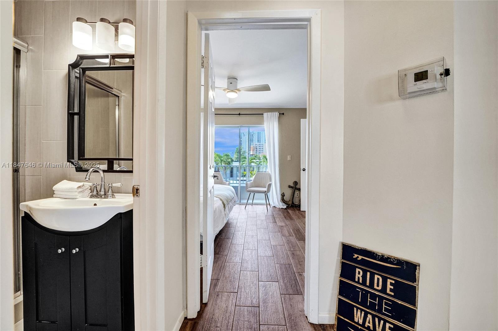 HOLLYWOOD BEACH - Residential