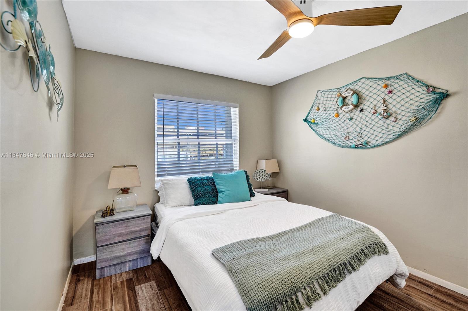 HOLLYWOOD BEACH - Residential