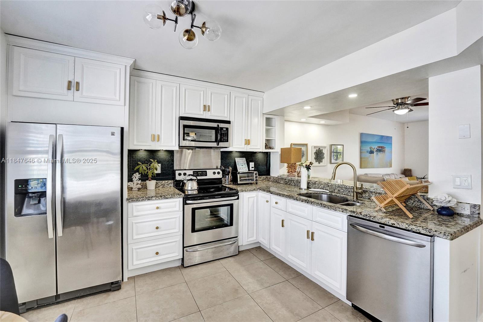 HOLLYWOOD BEACH - Residential